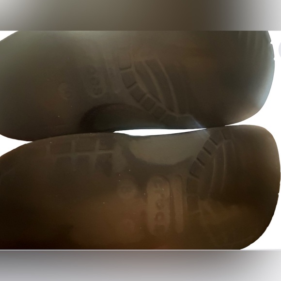 Crocs - Picture 5 of 6